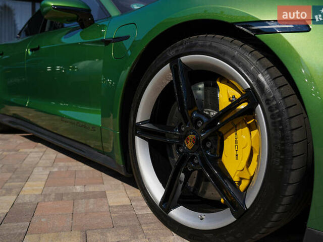 Зеленый Порше Тайкан, объемом двигателя 0 л и пробегом 9 тыс. км за 104700 $, фото 14 на Automoto.ua