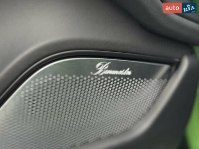 Зеленый Порше Тайкан, объемом двигателя 0 л и пробегом 9 тыс. км за 104700 $, фото 22 на Automoto.ua