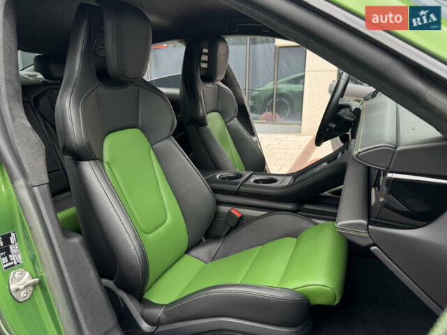 Зеленый Порше Тайкан, объемом двигателя 0 л и пробегом 9 тыс. км за 104700 $, фото 20 на Automoto.ua