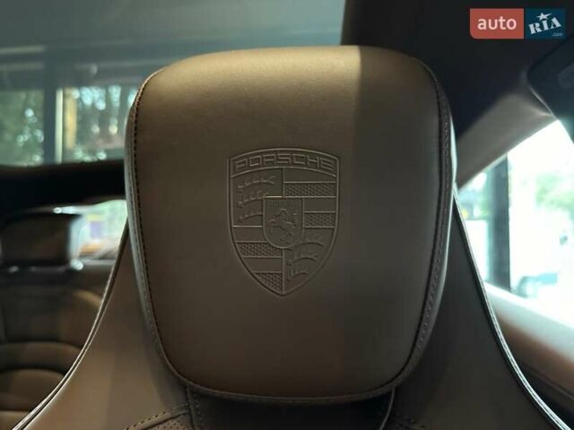 Зелений Порше Тайкан, об'ємом двигуна 0 л та пробігом 1 тис. км за 127000 $, фото 17 на Automoto.ua