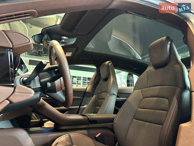 Зелений Порше Тайкан, об'ємом двигуна 0 л та пробігом 1 тис. км за 127000 $, фото 15 на Automoto.ua