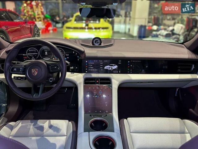 Зеленый Порше Тайкан, объемом двигателя 0 л и пробегом 1 тыс. км за 112000 $, фото 27 на Automoto.ua