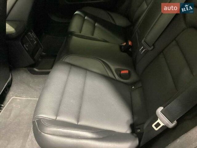 Черный Порше Taycan Cross Turismo, объемом двигателя 0 л и пробегом 39 тыс. км за 66900 $, фото 12 на Automoto.ua