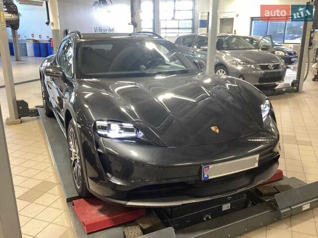 Черный Порше Taycan Cross Turismo, объемом двигателя 0 л и пробегом 39 тыс. км за 66900 $, фото 7 на Automoto.ua