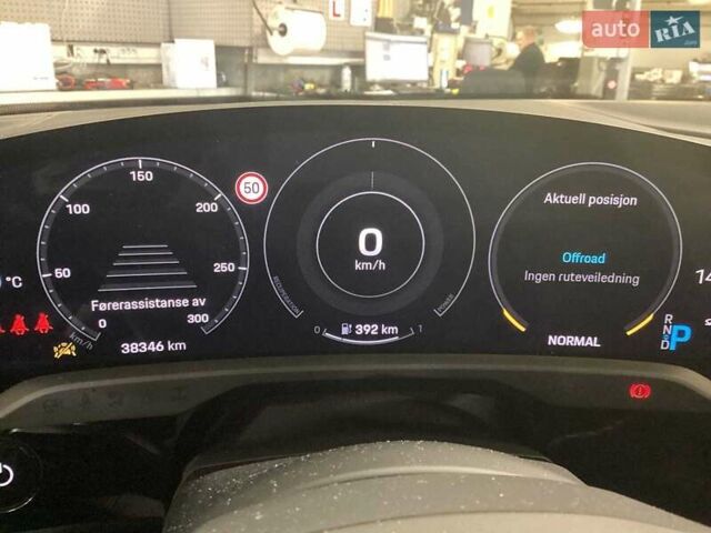 Черный Порше Taycan Cross Turismo, объемом двигателя 0 л и пробегом 39 тыс. км за 66900 $, фото 18 на Automoto.ua