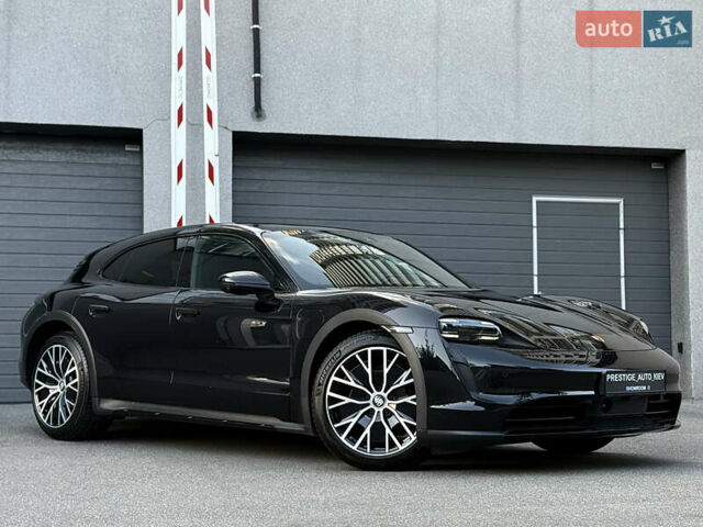 Черный Порше Taycan Cross Turismo, объемом двигателя 0 л и пробегом 15 тыс. км за 85000 $, фото 3 на Automoto.ua