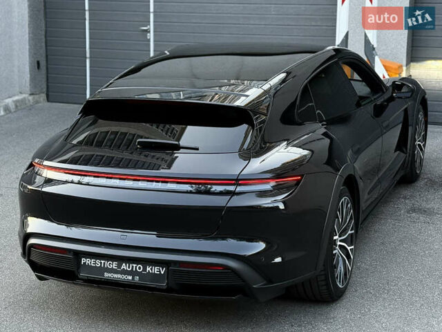 Черный Порше Taycan Cross Turismo, объемом двигателя 0 л и пробегом 15 тыс. км за 85000 $, фото 18 на Automoto.ua