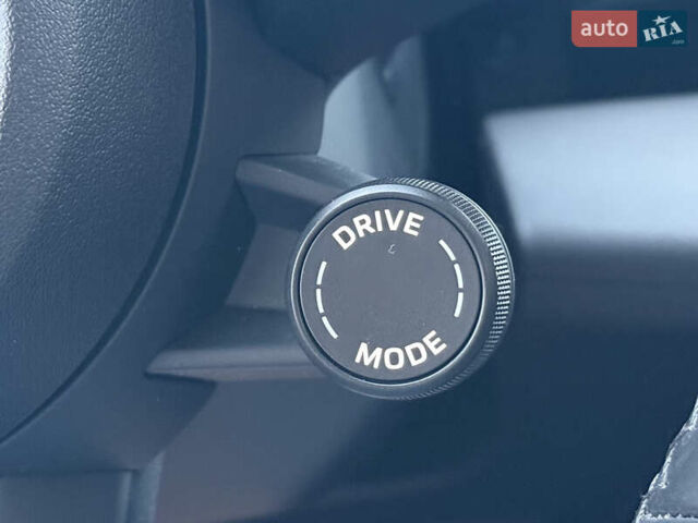 Черный Порше Taycan Cross Turismo, объемом двигателя 0 л и пробегом 15 тыс. км за 88000 $, фото 67 на Automoto.ua