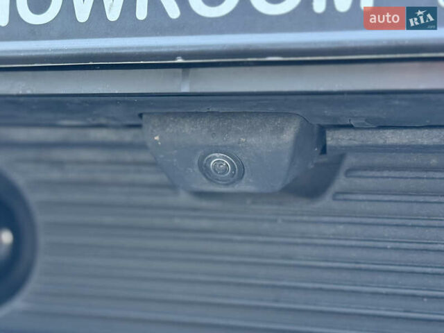 Черный Порше Taycan Cross Turismo, объемом двигателя 0 л и пробегом 15 тыс. км за 85000 $, фото 34 на Automoto.ua