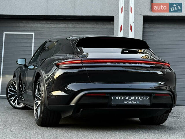 Черный Порше Taycan Cross Turismo, объемом двигателя 0 л и пробегом 15 тыс. км за 85000 $, фото 25 на Automoto.ua