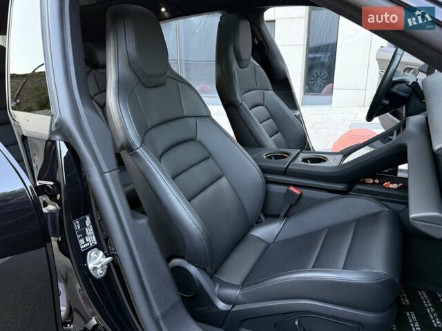 Черный Порше Taycan Cross Turismo, объемом двигателя 0 л и пробегом 15 тыс. км за 89000 $, фото 44 на Automoto.ua