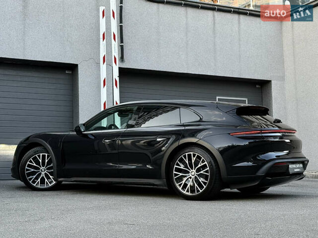 Черный Порше Taycan Cross Turismo, объемом двигателя 0 л и пробегом 15 тыс. км за 85000 $, фото 29 на Automoto.ua