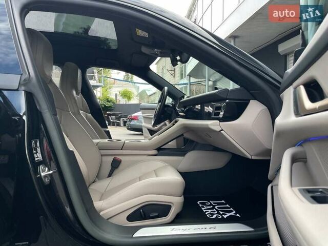 Черный Порше Taycan Cross Turismo, объемом двигателя 0 л и пробегом 45 тыс. км за 79900 $, фото 47 на Automoto.ua