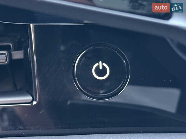 Черный Порше Taycan Cross Turismo, объемом двигателя 0 л и пробегом 15 тыс. км за 85000 $, фото 71 на Automoto.ua