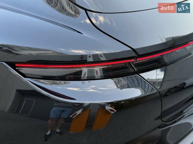 Черный Порше Taycan Cross Turismo, объемом двигателя 0 л и пробегом 15 тыс. км за 88000 $, фото 39 на Automoto.ua