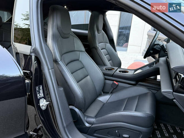 Черный Порше Taycan Cross Turismo, объемом двигателя 0 л и пробегом 15 тыс. км за 85000 $, фото 60 на Automoto.ua
