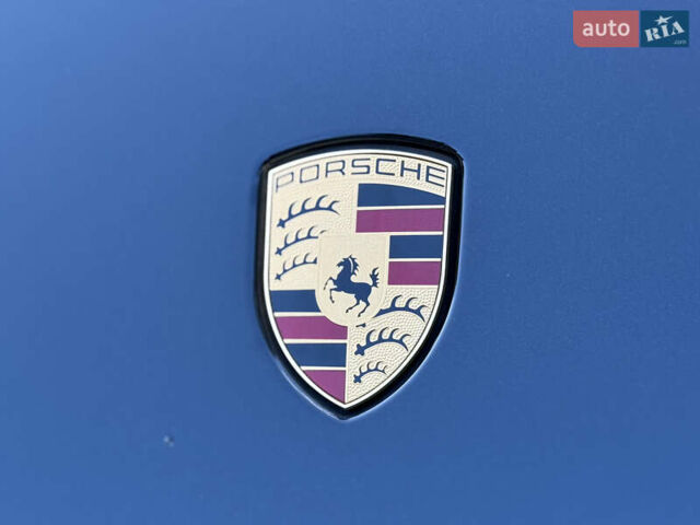 Черный Порше Taycan Cross Turismo, объемом двигателя 0 л и пробегом 15 тыс. км за 85000 $, фото 32 на Automoto.ua