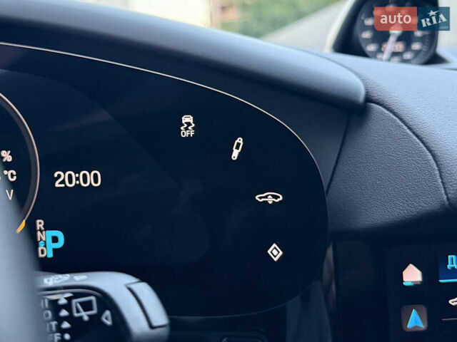 Черный Порше Taycan Cross Turismo, объемом двигателя 0 л и пробегом 15 тыс. км за 88000 $, фото 85 на Automoto.ua