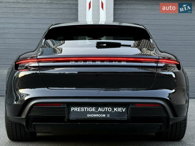 Черный Порше Taycan Cross Turismo, объемом двигателя 0 л и пробегом 15 тыс. км за 88000 $, фото 16 на Automoto.ua