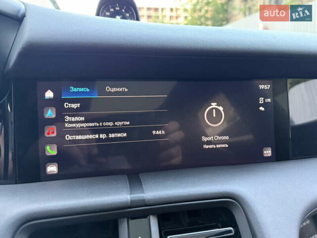 Черный Порше Taycan Cross Turismo, объемом двигателя 0 л и пробегом 15 тыс. км за 85000 $, фото 79 на Automoto.ua