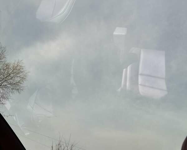 Фиолетовый Порше Taycan Cross Turismo, объемом двигателя 0 л и пробегом 29 тыс. км за 70000 $, фото 22 на Automoto.ua