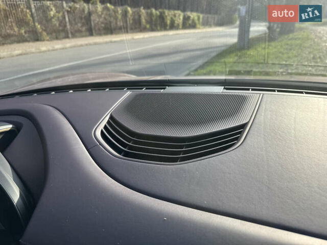 Фиолетовый Порше Taycan Cross Turismo, объемом двигателя 0 л и пробегом 29 тыс. км за 70000 $, фото 30 на Automoto.ua