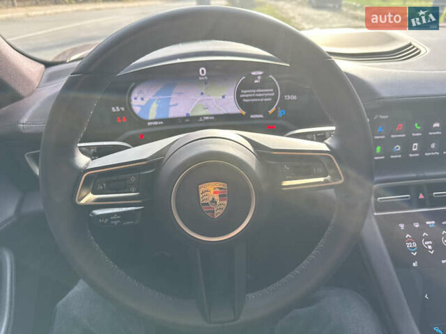 Фиолетовый Порше Taycan Cross Turismo, объемом двигателя 0 л и пробегом 29 тыс. км за 70000 $, фото 25 на Automoto.ua