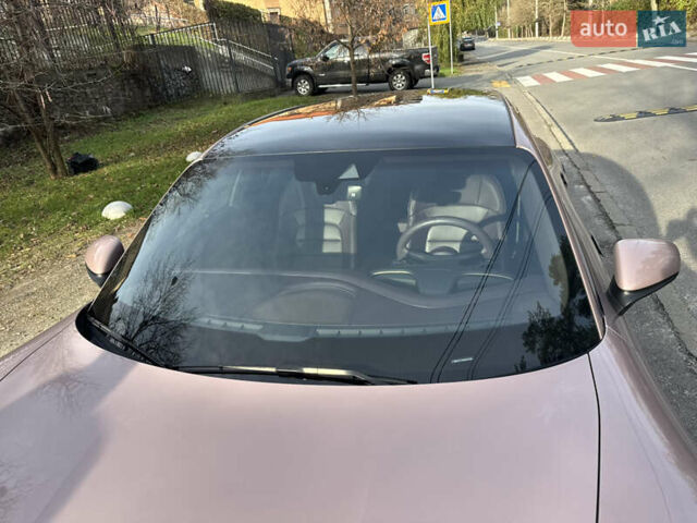 Фиолетовый Порше Taycan Cross Turismo, объемом двигателя 0 л и пробегом 29 тыс. км за 70000 $, фото 29 на Automoto.ua