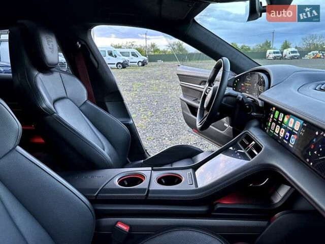 Червоний Порше Taycan Cross Turismo, об'ємом двигуна 0 л та пробігом 72 тис. км за 61500 $, фото 36 на Automoto.ua