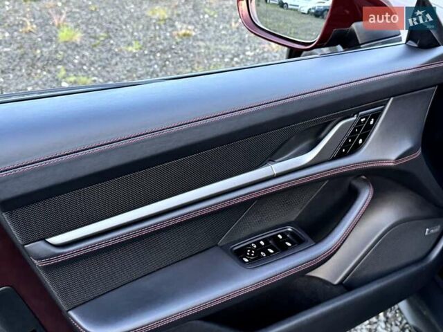 Червоний Порше Taycan Cross Turismo, об'ємом двигуна 0 л та пробігом 72 тис. км за 61500 $, фото 26 на Automoto.ua