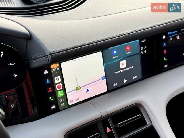 Красный Порше Taycan Cross Turismo, объемом двигателя 0 л и пробегом 106 тыс. км за 57500 $, фото 42 на Automoto.ua