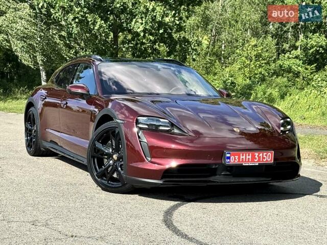 Червоний Порше Taycan Cross Turismo, об'ємом двигуна 0 л та пробігом 72 тис. км за 61500 $, фото 8 на Automoto.ua