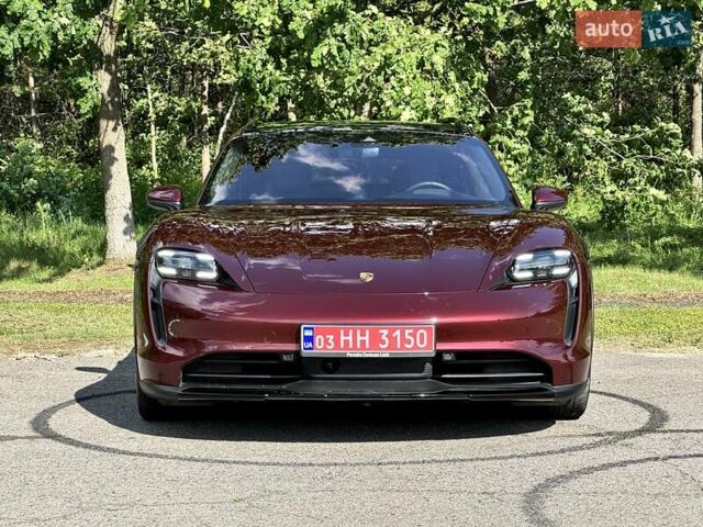 Червоний Порше Taycan Cross Turismo, об'ємом двигуна 0 л та пробігом 72 тис. км за 61500 $, фото 5 на Automoto.ua