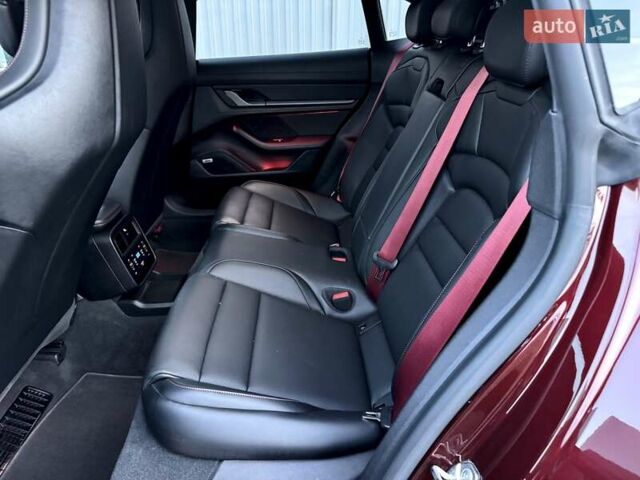 Червоний Порше Taycan Cross Turismo, об'ємом двигуна 0 л та пробігом 72 тис. км за 61500 $, фото 68 на Automoto.ua