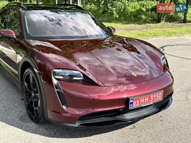 Червоний Порше Taycan Cross Turismo, об'ємом двигуна 0 л та пробігом 72 тис. км за 61500 $, фото 6 на Automoto.ua