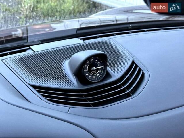 Червоний Порше Taycan Cross Turismo, об'ємом двигуна 0 л та пробігом 72 тис. км за 61500 $, фото 57 на Automoto.ua