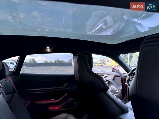 Червоний Порше Taycan Cross Turismo, об'ємом двигуна 0 л та пробігом 72 тис. км за 61500 $, фото 66 на Automoto.ua