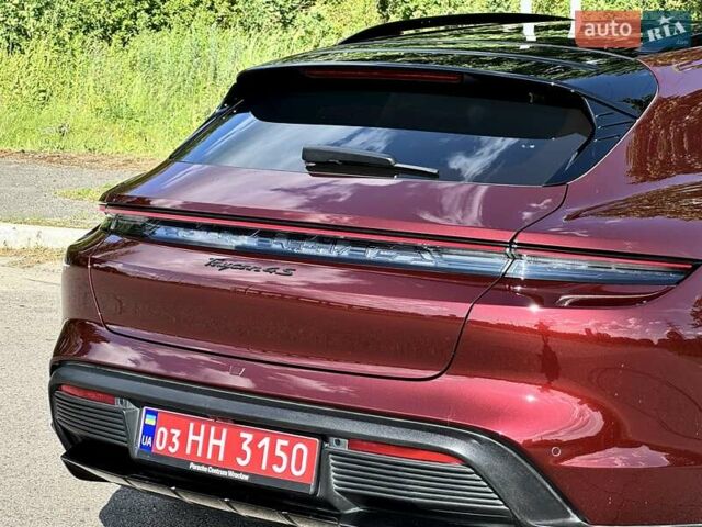 Червоний Порше Taycan Cross Turismo, об'ємом двигуна 0 л та пробігом 72 тис. км за 61500 $, фото 13 на Automoto.ua