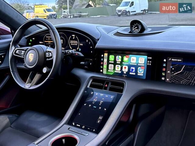 Червоний Порше Taycan Cross Turismo, об'ємом двигуна 0 л та пробігом 72 тис. км за 61500 $, фото 40 на Automoto.ua