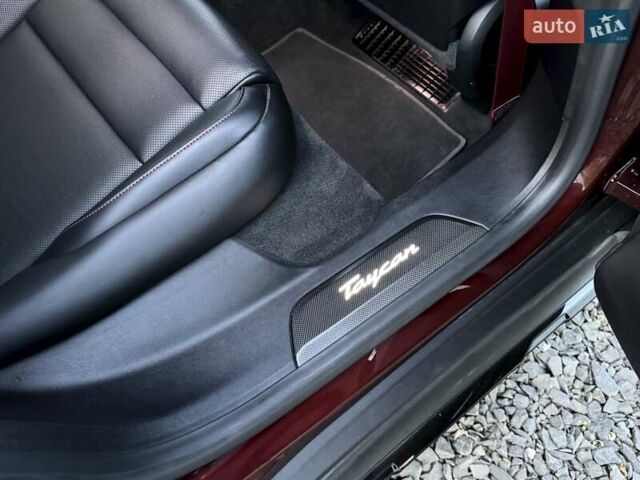 Червоний Порше Taycan Cross Turismo, об'ємом двигуна 0 л та пробігом 72 тис. км за 61500 $, фото 62 на Automoto.ua