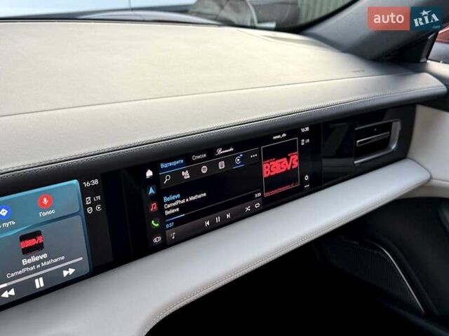 Красный Порше Taycan Cross Turismo, объемом двигателя 0 л и пробегом 106 тыс. км за 57500 $, фото 43 на Automoto.ua