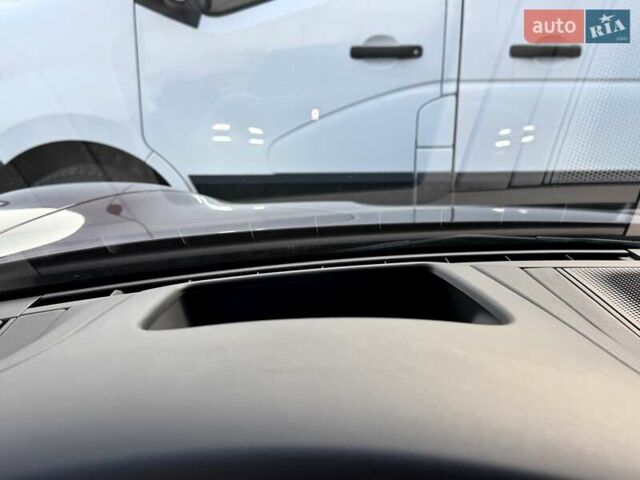 Красный Порше Taycan Cross Turismo, объемом двигателя 0 л и пробегом 106 тыс. км за 57500 $, фото 24 на Automoto.ua