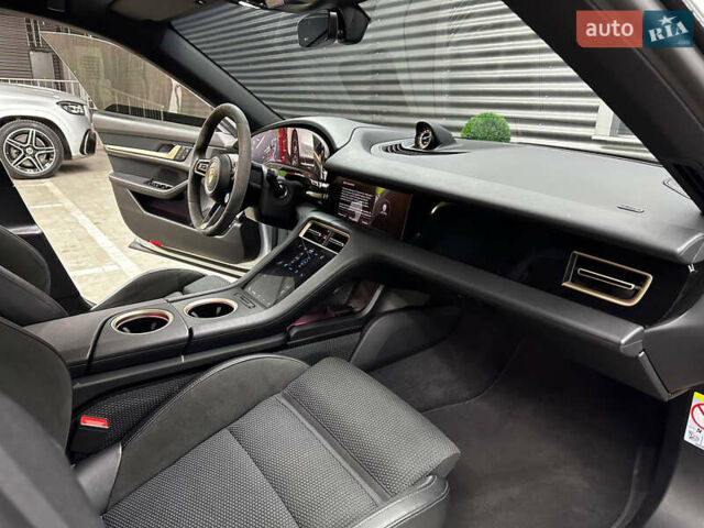 Порше Taycan Cross Turismo, об'ємом двигуна 0 л та пробігом 114 тис. км за 57000 $, фото 21 на Automoto.ua