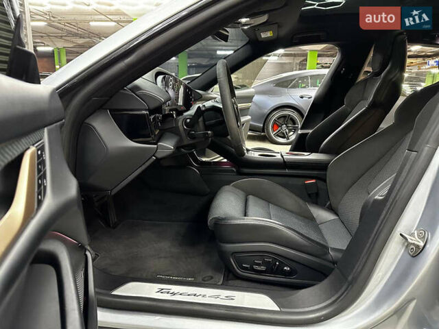 Порше Taycan Cross Turismo, об'ємом двигуна 0 л та пробігом 114 тис. км за 57000 $, фото 13 на Automoto.ua