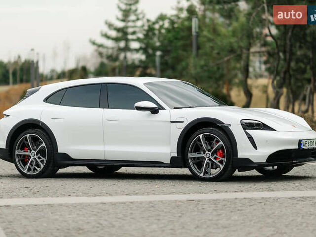Порше Taycan Cross Turismo, объемом двигателя 0 л и пробегом 11 тыс. км за 101000 $, фото 6 на Automoto.ua