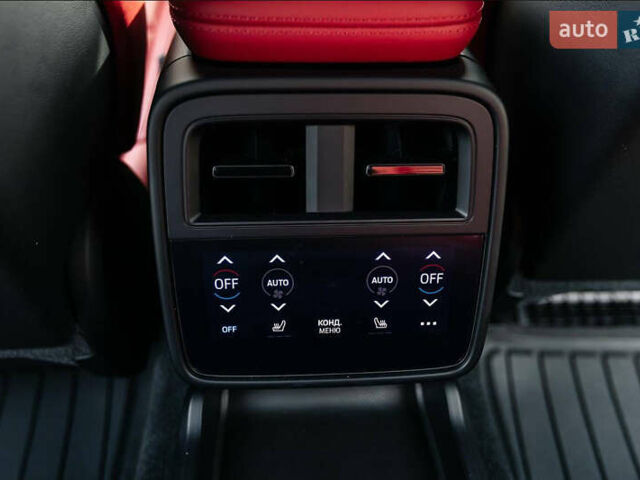 Порше Taycan Cross Turismo, объемом двигателя 0 л и пробегом 11 тыс. км за 101000 $, фото 16 на Automoto.ua