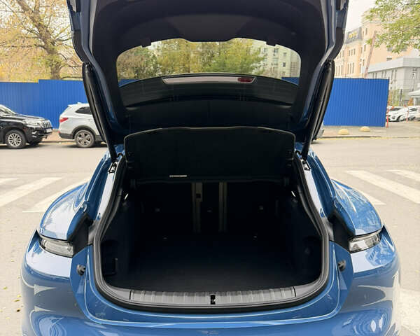 Порше Taycan Cross Turismo, объемом двигателя 0 л и пробегом 29 тыс. км за 82400 $, фото 14 на Automoto.ua