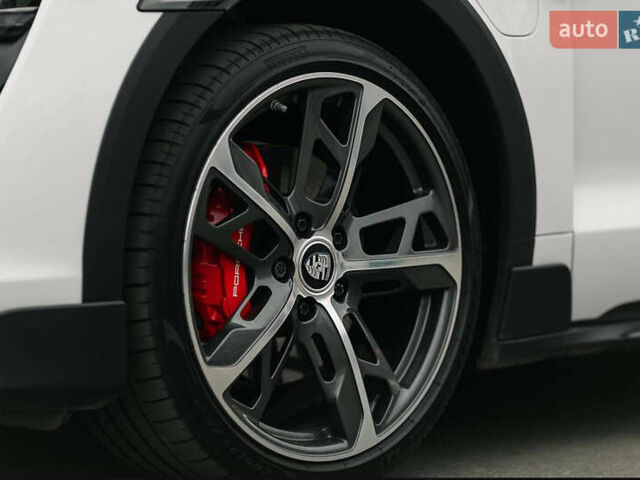 Порше Taycan Cross Turismo, объемом двигателя 0 л и пробегом 11 тыс. км за 101000 $, фото 11 на Automoto.ua