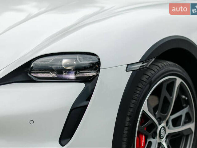 Порше Taycan Cross Turismo, объемом двигателя 0 л и пробегом 11 тыс. км за 101000 $, фото 8 на Automoto.ua