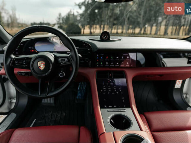 Порше Taycan Cross Turismo, объемом двигателя 0 л и пробегом 11 тыс. км за 101000 $, фото 1 на Automoto.ua